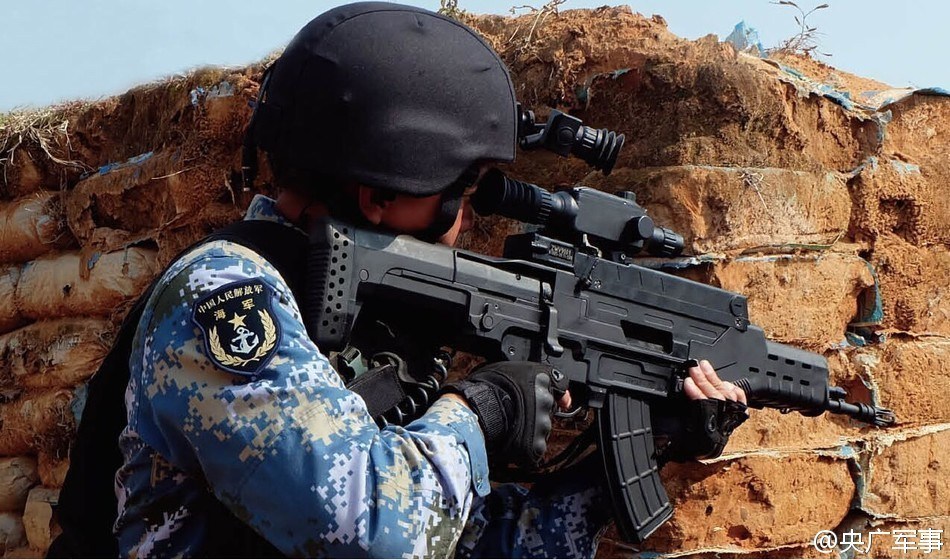 武警05式军装，新时代军容的象征，武警05式军装，新时代军容的典范