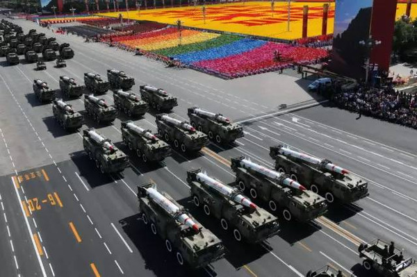 大典阅兵，一师组成四精英方队，大典阅兵，一师组成四精英方队荣耀亮相