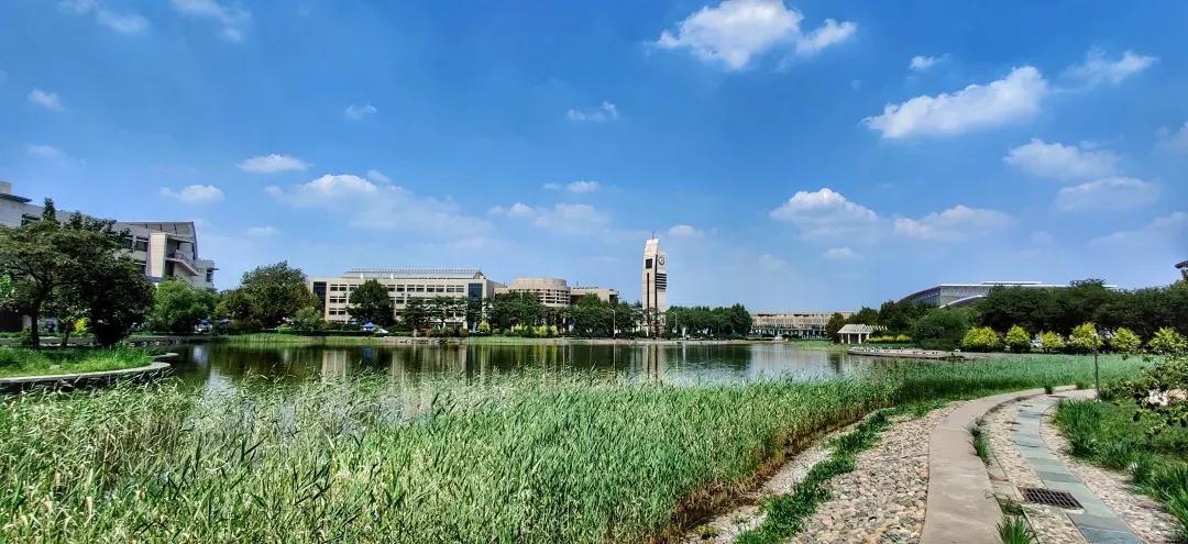 国家航空大学的探索与挑战，培养航空领域的精英人才，国家航空大学的探索与挑战，精英航空人才培养之路
