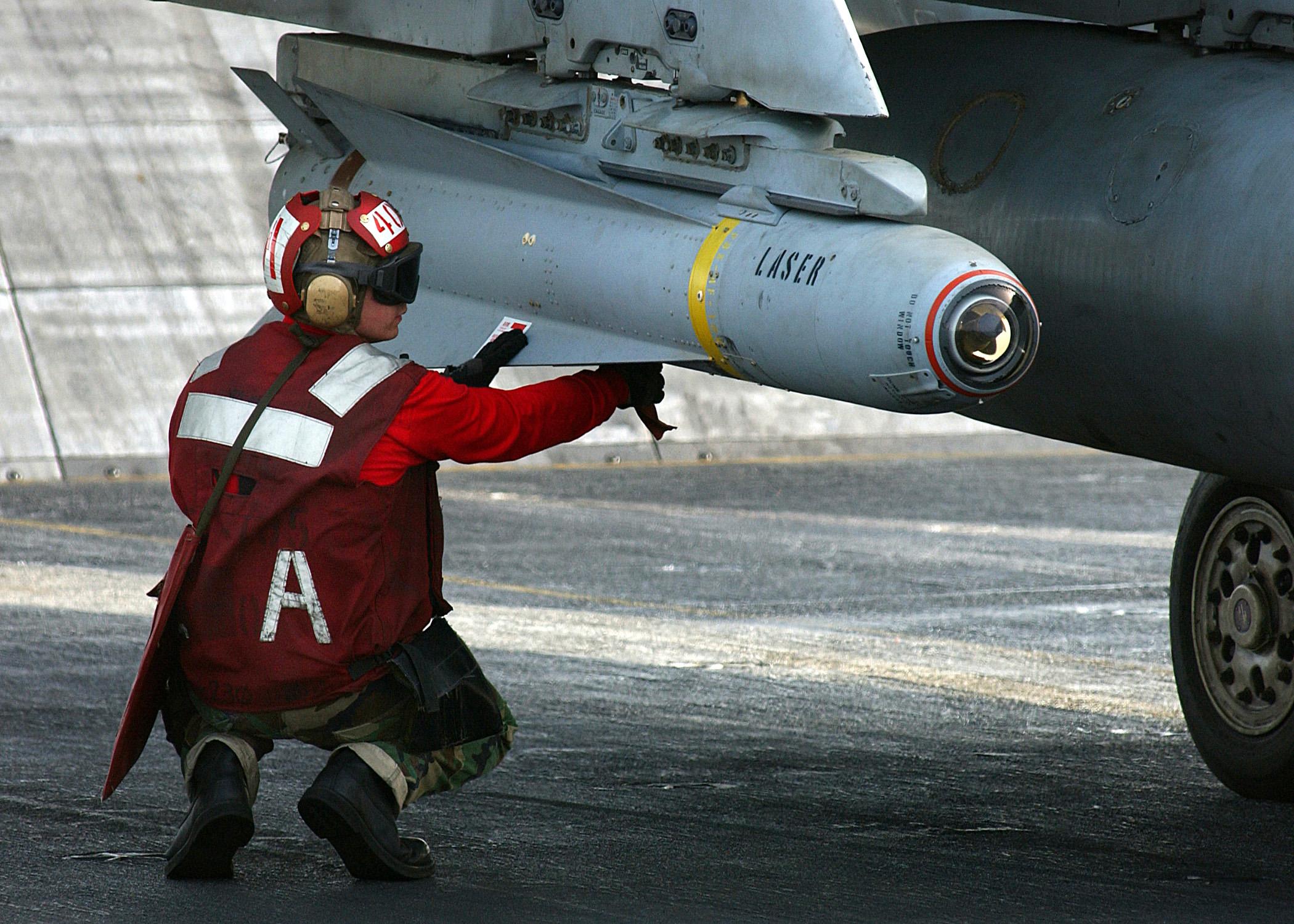 AGM-65小牛导弹参数详解，AGM-65小牛导弹详细参数介绍