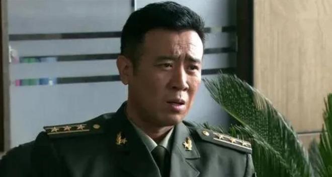 参谋与参谋长，职责与角色的差异解析，参谋与参谋长职责与角色差异解析详解