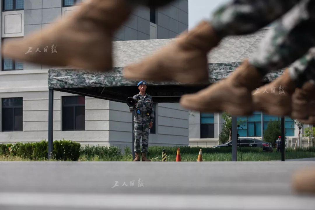 阅兵方阵喊的口令揭秘，传统与现代的融合，阅兵方阵口令揭秘，传统与现代融合之声