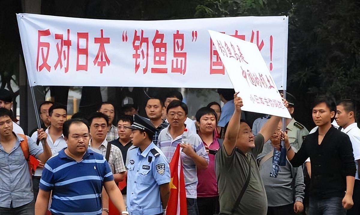 台海形势严峻的主要表现，台海形势严峻的主要表现及其影响