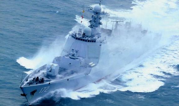 关于中国海军052D驱逐舰舰员数量分析的文章，中国海军052D驱逐舰舰员数量解析