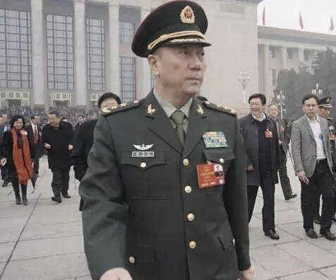 丁晓军将军现状，卓越领导与无私奉献的典范，丁晓军将军，卓越领导与奉献社会的典范现状揭秘