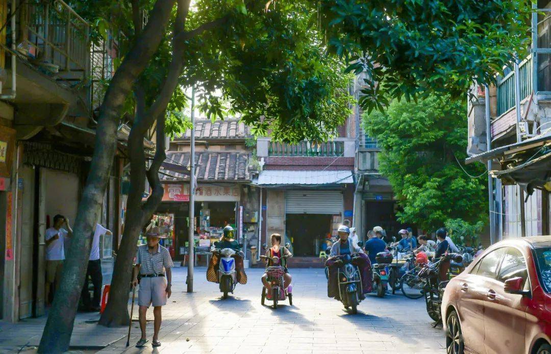 泉州生活，古韵与现代魅力的交织，泉州生活，古韵与现代魅力的完美融合