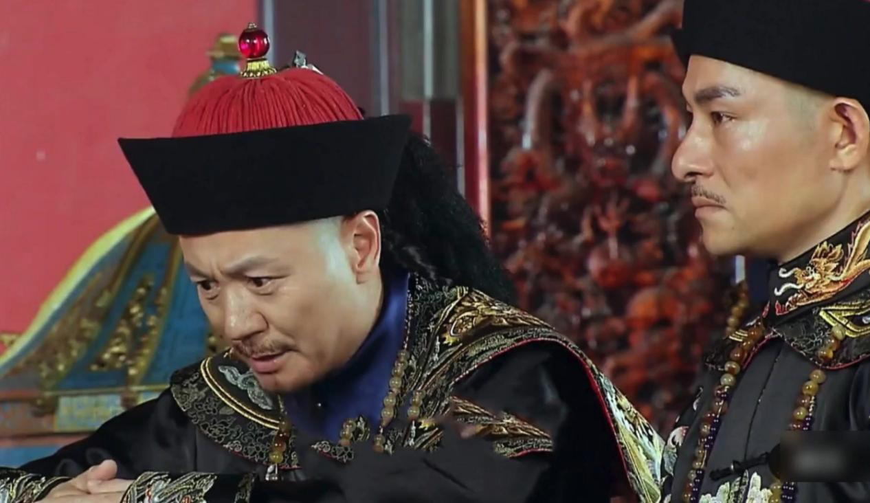 打仗前要从银行取出来吗，战争与经济关系的深度探讨，战争与经济关系的深度探讨，是否应在开战前从银行取款？