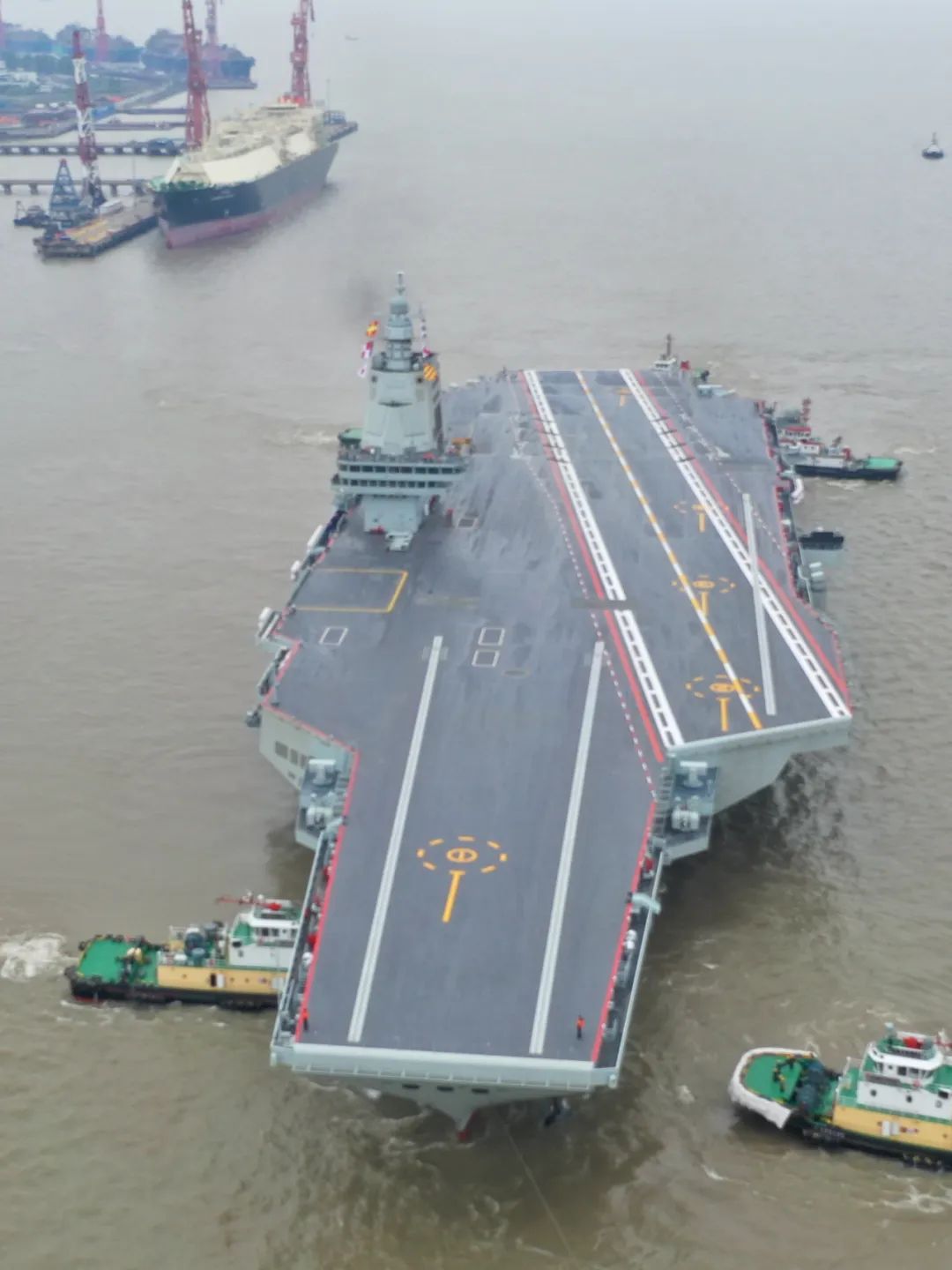 航天母舰下水，开启新时代的海洋探索之旅，航天母舰下水，开启海洋探索新纪元