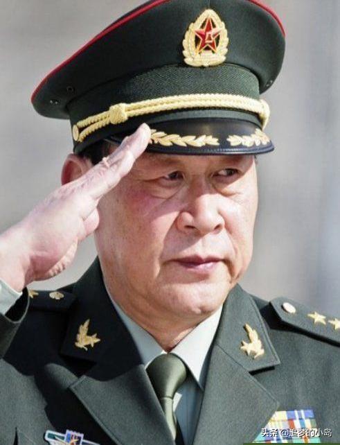 目前在职上将多少人，探究军队高层领导结构的变化与趋势，军队高层领导结构变化与趋势，人数变化及未来展望