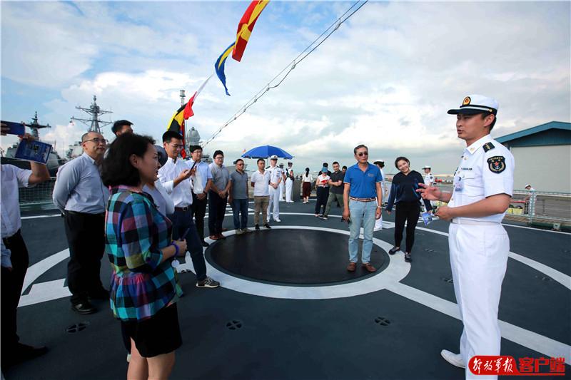 海军节舰艇开放日活动，展现海洋力量的盛大庆典，海军节舰艇开放日，海洋力量的盛大展示