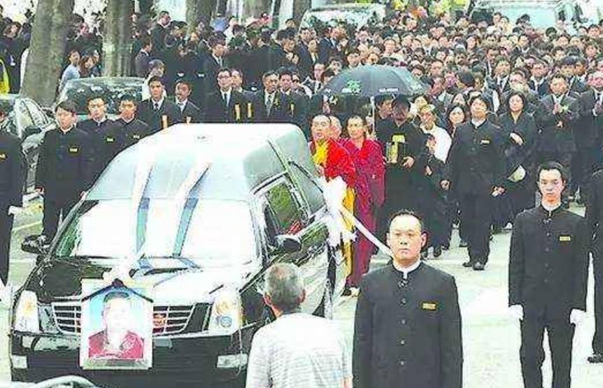 澳门彩票文化探索，2025年天天六开彩免费图，澳门彩票文化深度解析，天天六开彩免费图展望2025