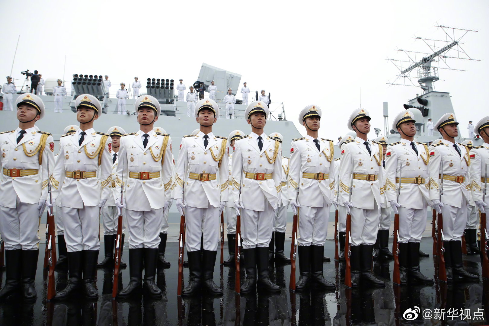 海军70周年阅舰式的几点重要时刻回顾，海军70周年阅舰式精彩瞬间与重要时刻回顾