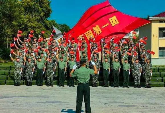 英勇的战士，辉煌的历程——记21集团军12师47团，英勇战士辉煌历程——记21集团军12师47团征战传奇