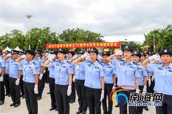 国庆70周年阅兵中的100面战旗,荣耀与力量的象征,国庆70周年阅兵中的荣耀与力量——100面战旗的象征