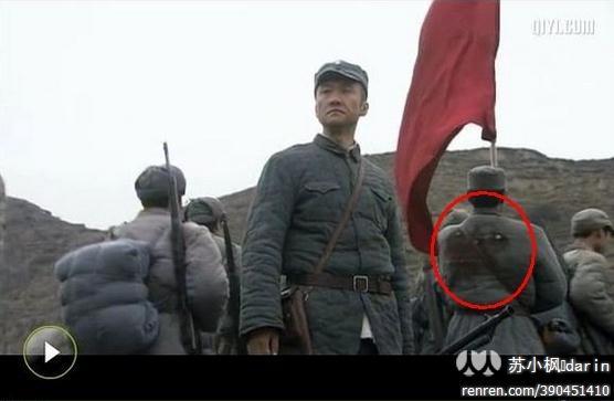 手榴弹炸飞机，不可能的任务还是英勇的壮举？，手榴弹挑战飞机，不可能的任务还是英勇壮举？