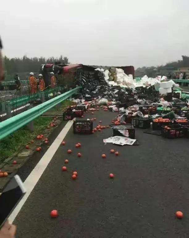 特大车祸事故震惊全国，今天的社会焦点，特大车祸事故震惊全国，社会焦点聚焦瞬间惨案