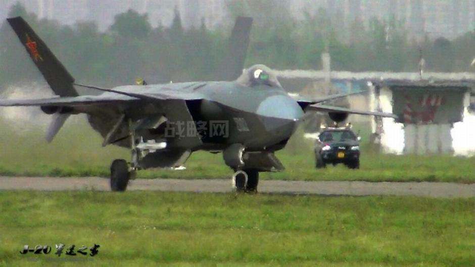 歼八B挂载，中国空军战斗力的独特强化，歼八B挂载，中国空军战斗力的独特强化之道
