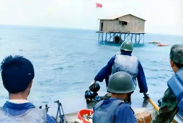 南海对峙，16名女子遗体照片背后的故事，南海对峙背后的女子遗体照片故事揭秘