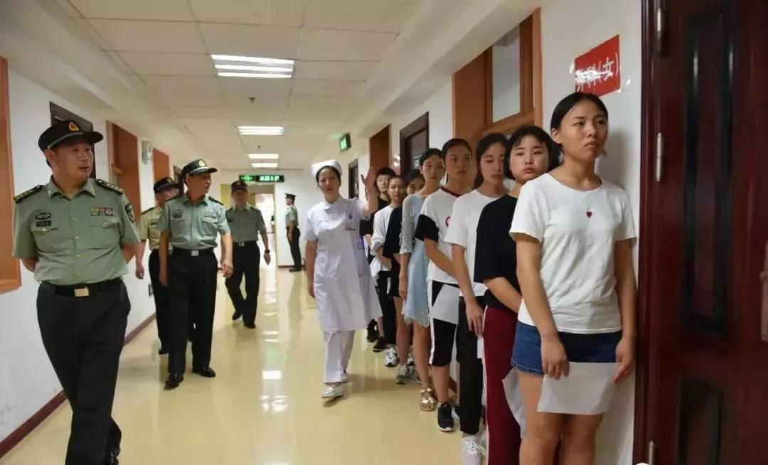县武装部组织女兵体检活动，健康启程，筑梦军旅，女兵体检活动启动，健康启程，筑梦军旅之路