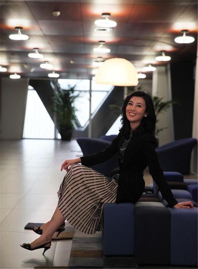 央视海峡两岸女主持人，传承与创新的典范，央视海峡两岸女主持人，传承创新，典范闪耀