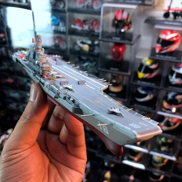 航空母舰模型摆件，探索海洋霸主的魅力与收藏价值，航空母舰模型摆件，探索海洋霸主魅力与收藏价值之旅