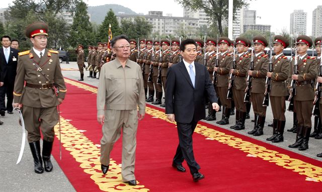 韩国三军仪仗队视频，展现军威与民族精神，韩国三军仪仗队展示军威与民族精神的视频欣赏