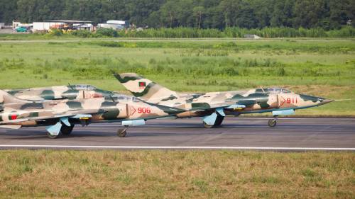 中国空军装备最多的飞机，揭秘中国空军的主力机型，揭秘中国空军主力机型，装备数量最多的飞机型号全解析