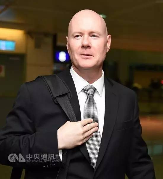 台专家称特朗普当选首拿台岛，国际政治风云下的海峡两岸关系展望，特朗普当选背景下海峡两岸关系的展望与台岛角色分析
