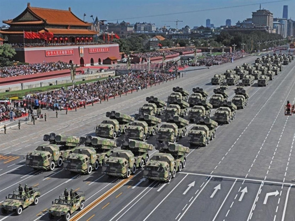 九三阅兵是哪年？盛大的历史时刻回顾，九三阅兵回顾，盛大的历史时刻，年份揭秘