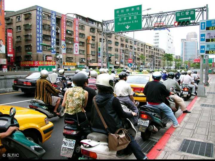 台湾人的经济状况与社会财富分布，普遍富裕还是贫富差距？，台湾经济状况与社会财富分布解析，普遍富裕还是存在贫富差距？