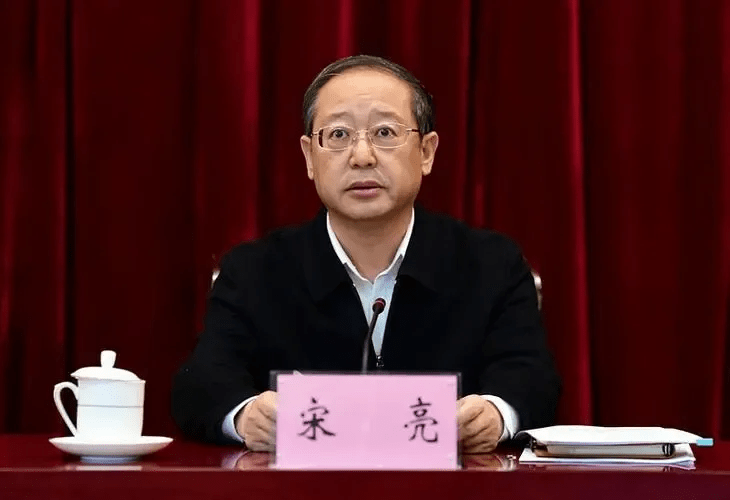 三肖王中王选一肖，深度解析与独特视角，三肖王中王选一肖，深度剖析与独特视角探究