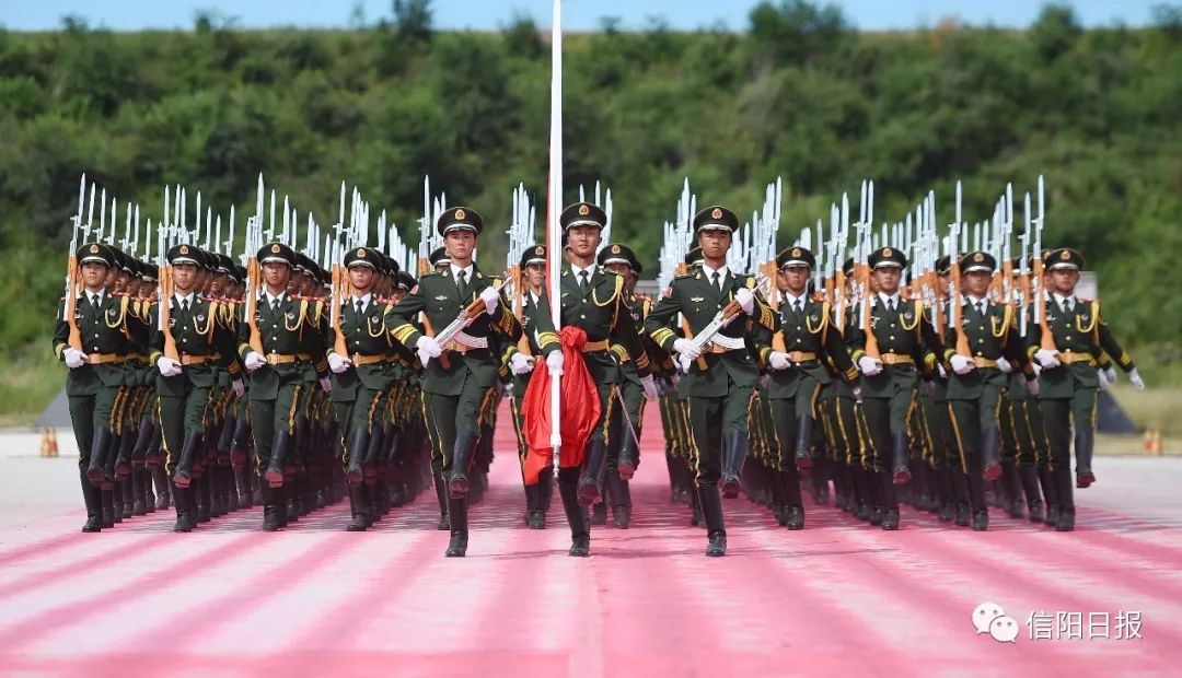 荣耀时刻，2019国庆大阅兵升旗仪式，荣耀时刻，2019国庆大阅兵升旗仪式盛况