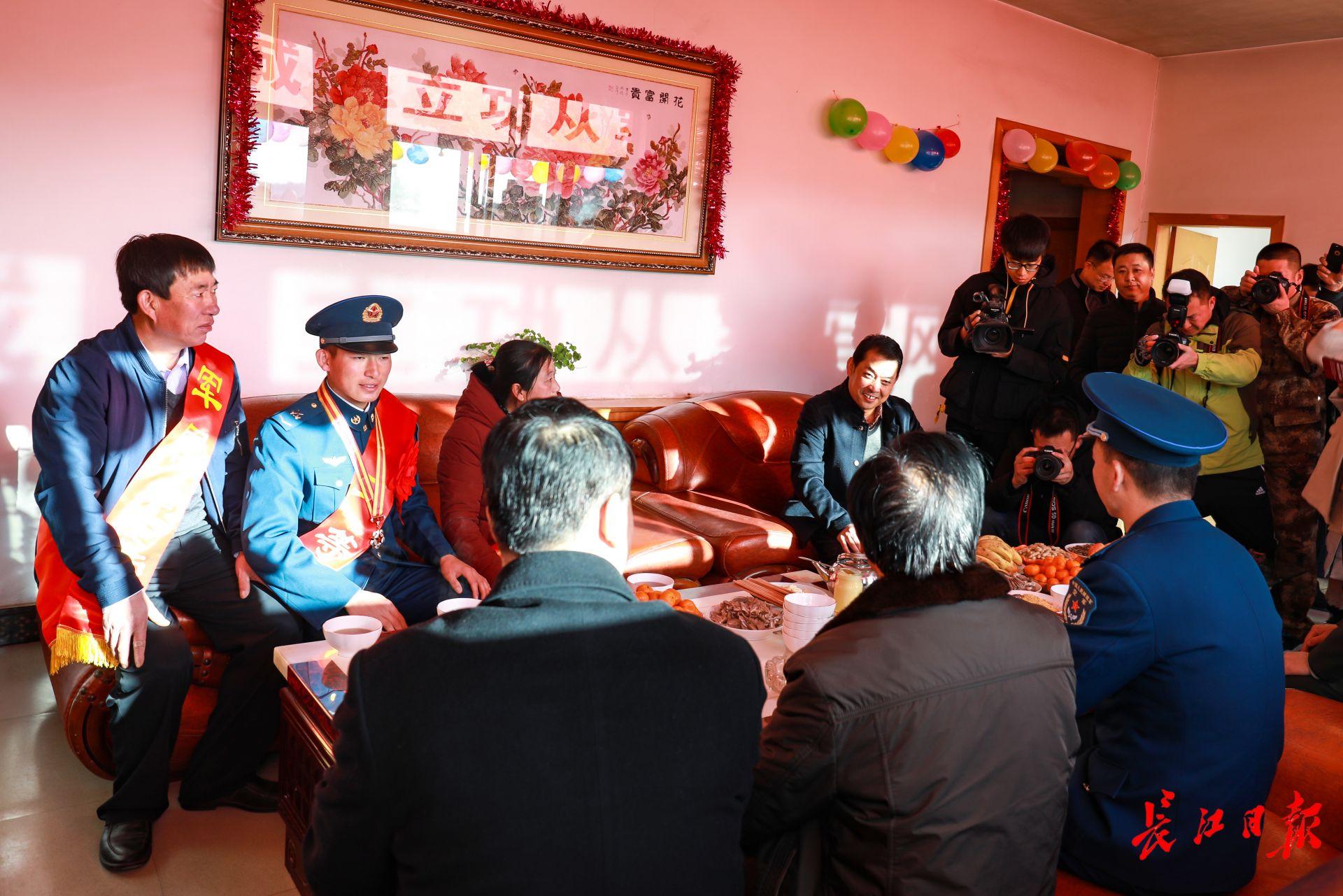 空降兵15军尖子连队，精英之师的荣耀与传承，空降兵尖子连队，精英荣耀与传承的传奇篇章