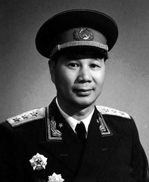 新任总参谋长的军衔是多少，深度解读军界新星，深度解读，新任总参谋长的军衔与军界新星崛起