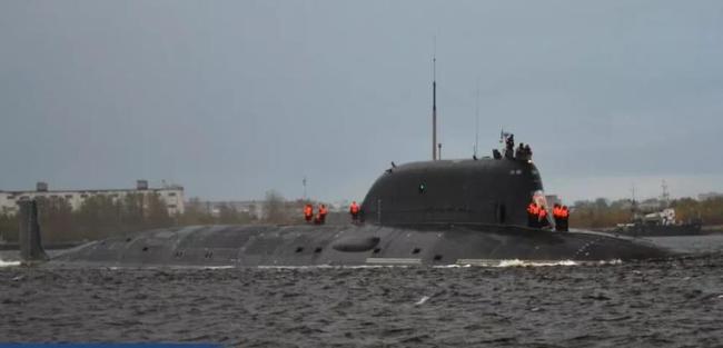 中国海军潜艇力量再添新动力，032潜艇试射巨浪-2A型潜射导弹纪实，中国海军潜艇力量再添新动力，巨浪-2A潜射导弹试射纪实
