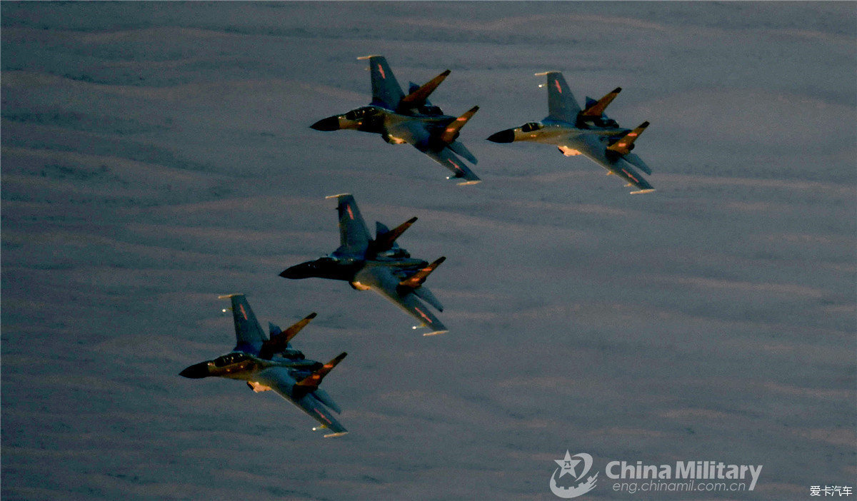 中国战机空中对决战胜美军，实力与智慧的较量，中国战机胜美军空中对决，实力与智慧的较量