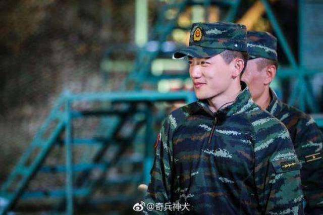 何捷和刘金沂，谁更胜一筹？，何捷与刘金沂，谁的表现更胜一筹？
