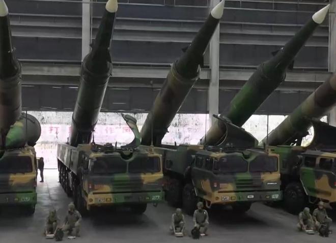 中国火箭军武器装备介绍，中国火箭军武器装备全面展示