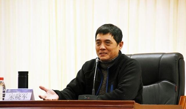 军事评论专家宋晓军是否移民了？——深度探讨与解析，宋晓军是否移民？深度探究其背景与真相。