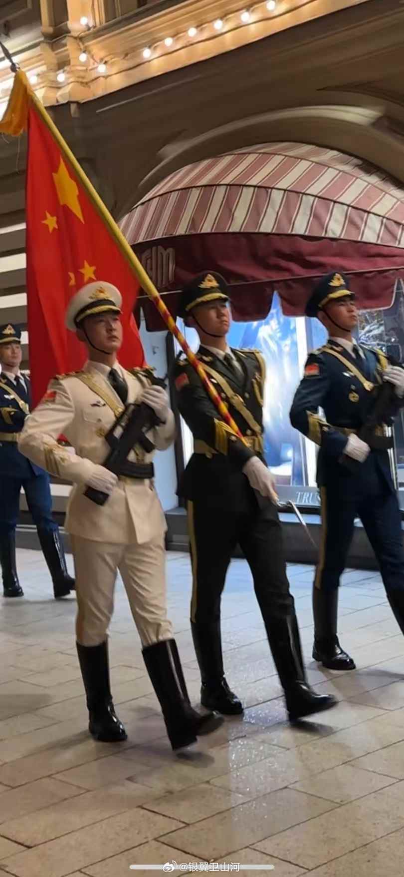 中国仪仗队参加2020年俄罗斯红场阅兵，跨越国界的军事友谊与荣耀，中国仪仗队参加俄罗斯红场阅兵，军事友谊与荣耀的跨越国界展现
