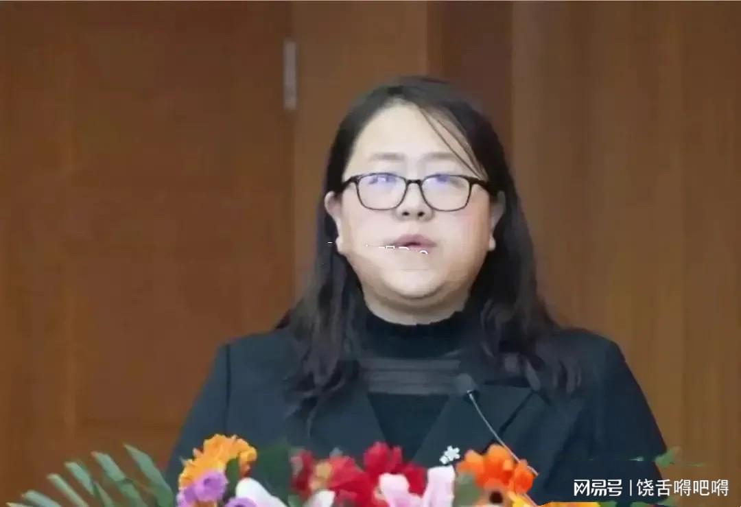 呼和浩特女副局长李少莉，时代的楷模与公众的关注焦点，呼和浩特女副局长李少莉，时代楷模引公众瞩目
