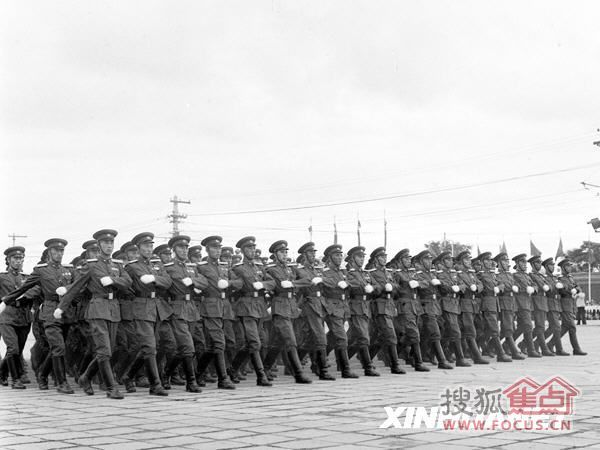 荣耀时刻，19年大阅兵中的老兵方阵，荣耀时刻，老兵方阵亮相19年大阅兵