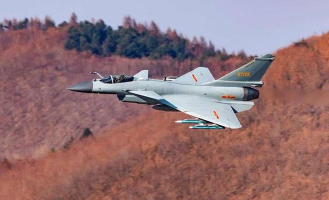 歼-10战斗机,机炮的存在与意义,歼-10战斗机,机炮的存在及其意义探讨