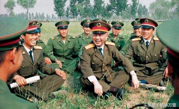 中国陆军军衔等级肩章图片详解，中国陆军军衔等级肩章详解图解