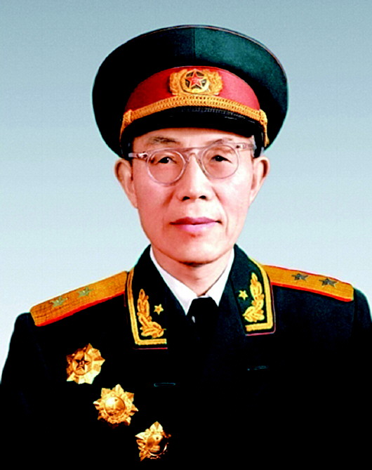 李中林中将个人简历，李中林中将个人简历，军事生涯与成就概览