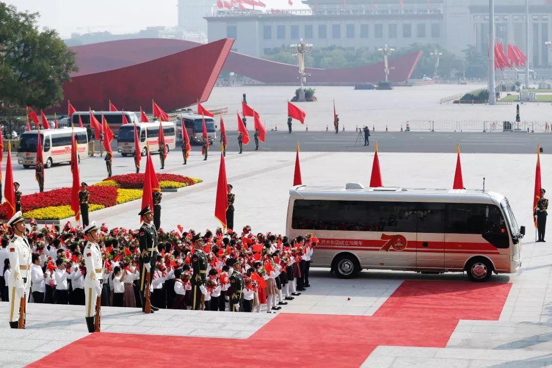 共和国勋章与国宾护卫队，荣耀的象征与安全的守护者，共和国勋章与国宾护卫队，荣耀与安全的时代象征