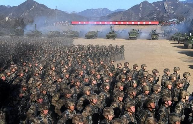 集团军多少人，现代战争中的庞大力量，现代战争中的主力，集团军的人数与庞大力量解读