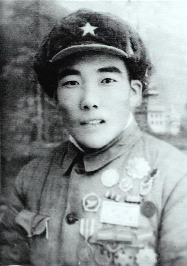 黄继光连历任连长——英雄血脉的传承与担当，黄继光连历任连长，英雄血脉的传承与担当之路