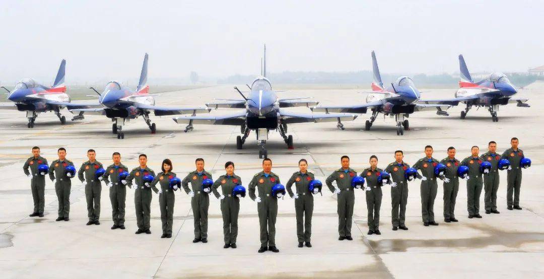 军改后的空军编制体制，新时代的空中力量架构，军改后空军编制体制重塑，新时代空中力量架构的崛起