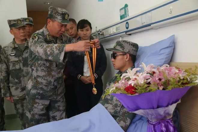 八一勋章与一等功荣誉的待遇，彰显国家尊崇与激励的典范，八一勋章与一等功荣誉待遇，国家尊崇与激励的典范展现